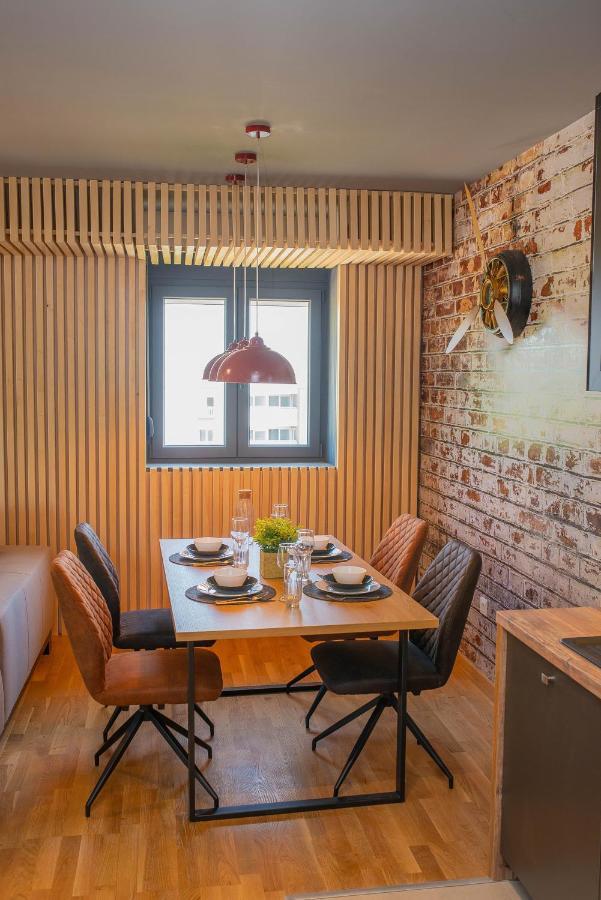 Stylish Two Bedroom Apartment At Ljubovic-Hill Park Podgorica Ngoại thất bức ảnh