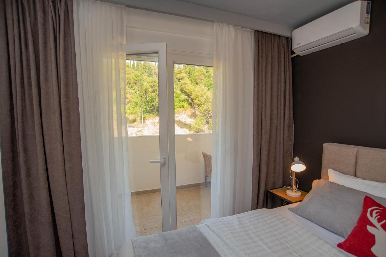 Stylish Two Bedroom Apartment At Ljubovic-Hill Park Podgorica Ngoại thất bức ảnh