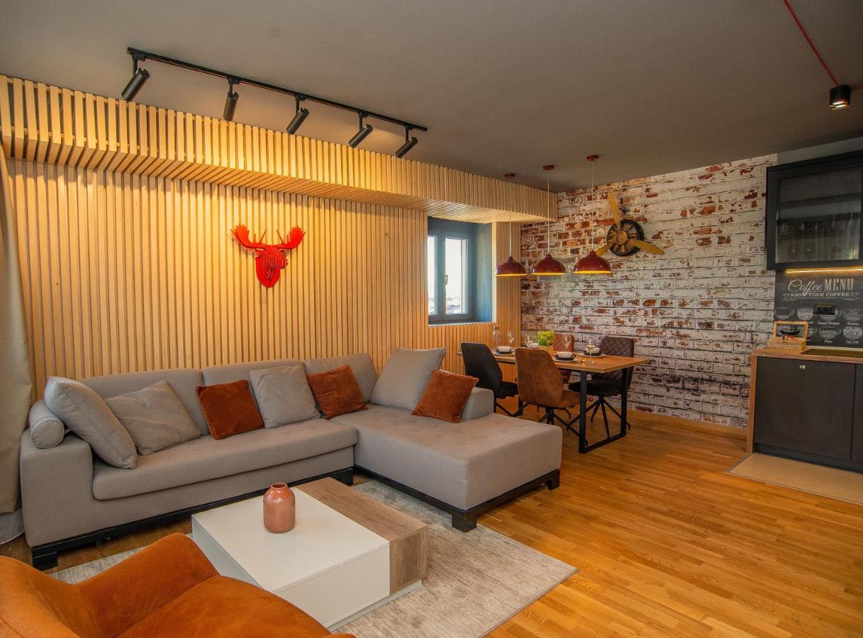 Stylish Two Bedroom Apartment At Ljubovic-Hill Park Podgorica Ngoại thất bức ảnh