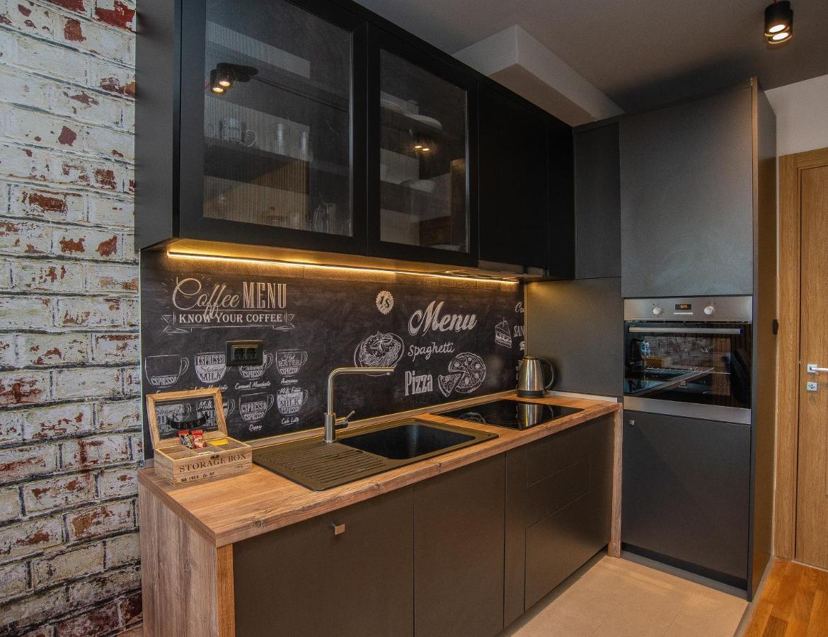 Stylish Two Bedroom Apartment At Ljubovic-Hill Park Podgorica Ngoại thất bức ảnh