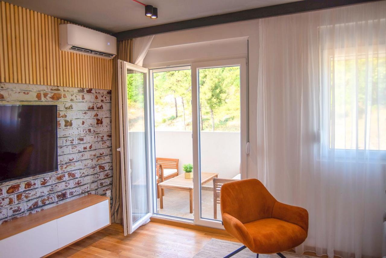 Stylish Two Bedroom Apartment At Ljubovic-Hill Park Podgorica Ngoại thất bức ảnh